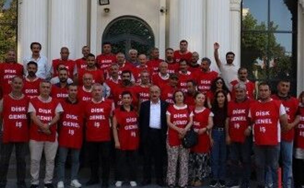 Van Büyükşehir Belediyesi'nden Çıkarılan İşçilerin Eylemi 351'inci Gününde Devam Etti
