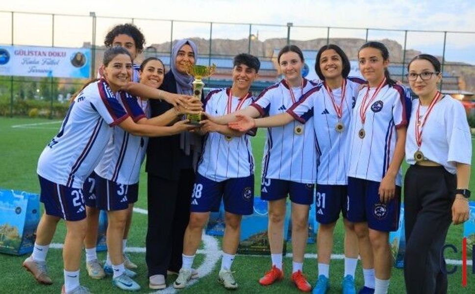 Gülistan Doku Kadınlar Futbol Turnuvası'nın Şampiyonu Hêza Jinê Oldu