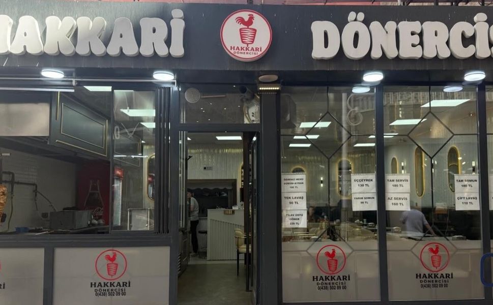 Hakkâri Dönercisi Yenilenen Yüzüyle Hizmette