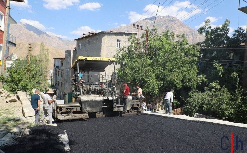 Bağlar Mahallesi'nde Beklenen Asfalt Çalışması Devam Ediyor