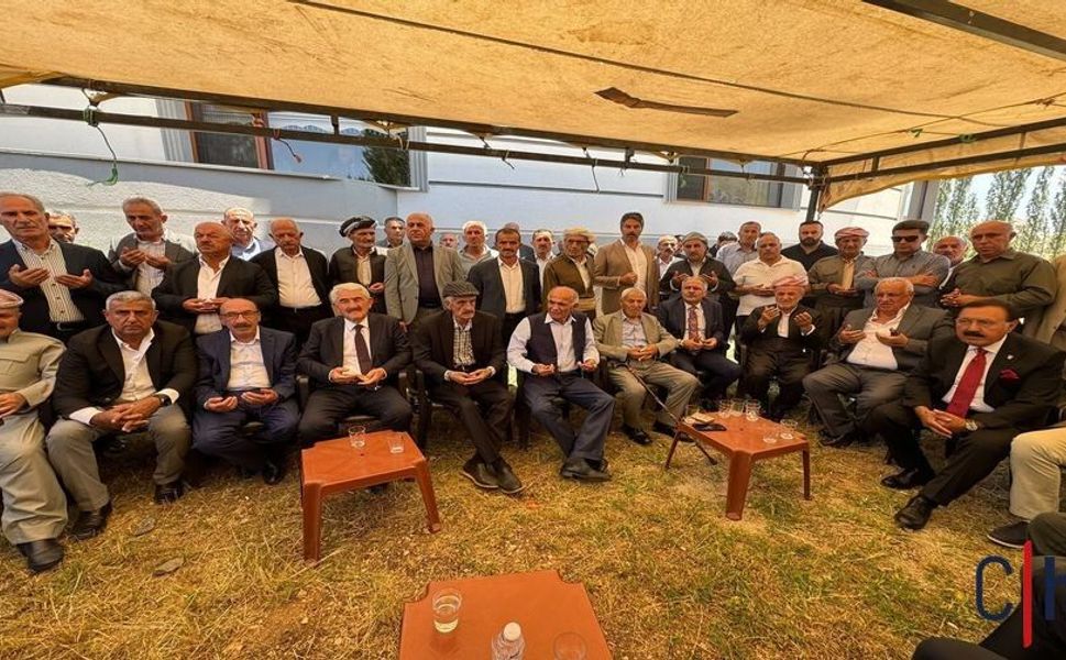 Hakkari'de 28 Yıllık Husumet Barış Yemeğiyle Sona Erdi