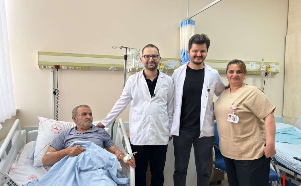 Hakkari Devlet Hastanesi’nde Kapalı Böbrek Kanseri Ameliyatı Başarıyla Gerçekleştirildi