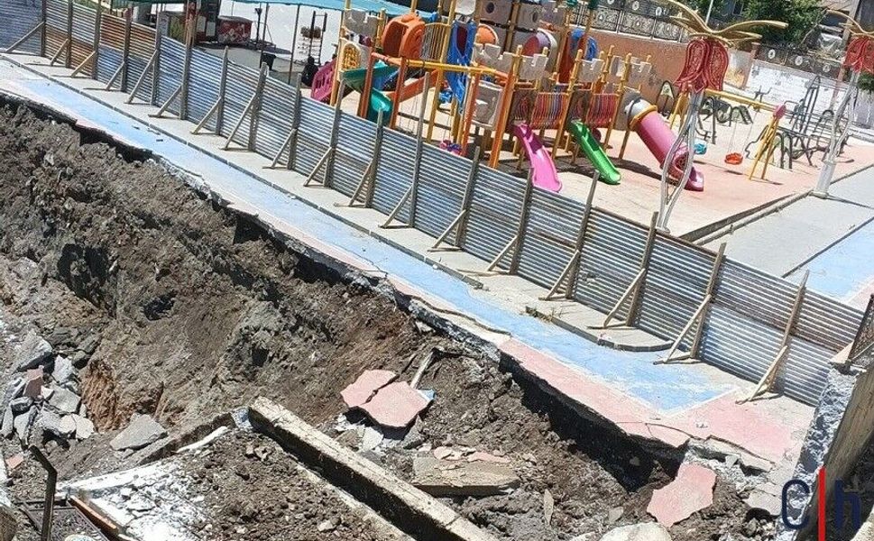Kent Park'ta Perde Duvar Yıkıldı: Gözler Kazı Çalışması ve Mülkiyet İddialarında