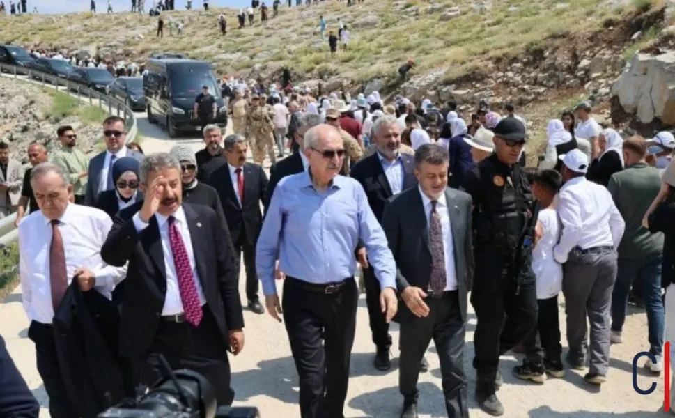 Cudi Dağı'nda Güvenlik Engelleri ve Barış Mesajları Öne Çıktı