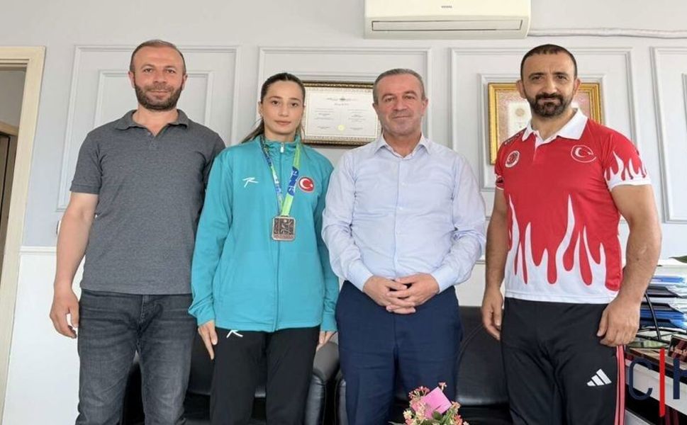 Zeydin Kaya'dan Milli Sporcu Gizemnur Tatlı'ya Tebrik