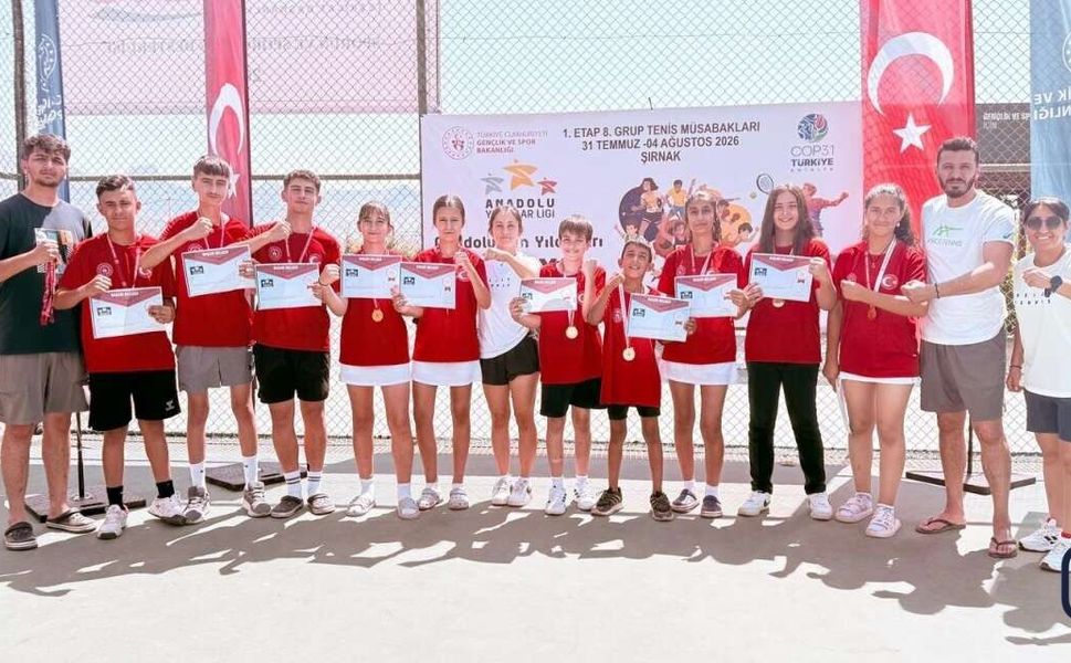 Hakkâri'nin Tenis Takımları ANALİG'de Namağlup Yarı Finalde