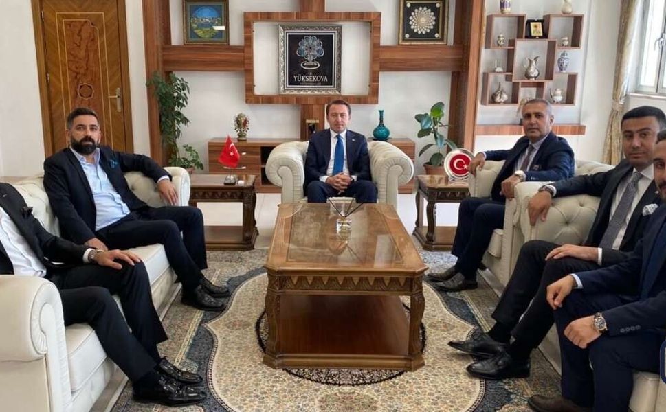 Hakkâri Barosu’ndan kaymakam Hülür’e hayırlı olsun ziyareti