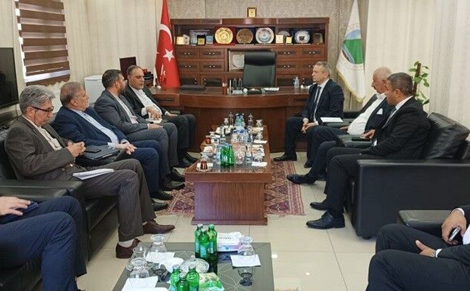 İran Büyükelçisi Habibollahzadeh’ten Hakkâri’de Ekonomi ve Ticaret Temasları