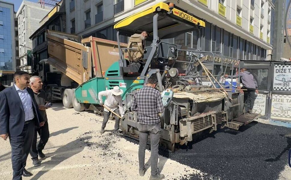 Yüksekova’da asfalt çalışması tamamlandı