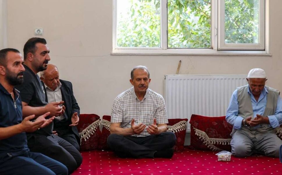 Vali Taşyapan’dan Aydın ve Şahinoğlu ailelerine taziye ziyareti