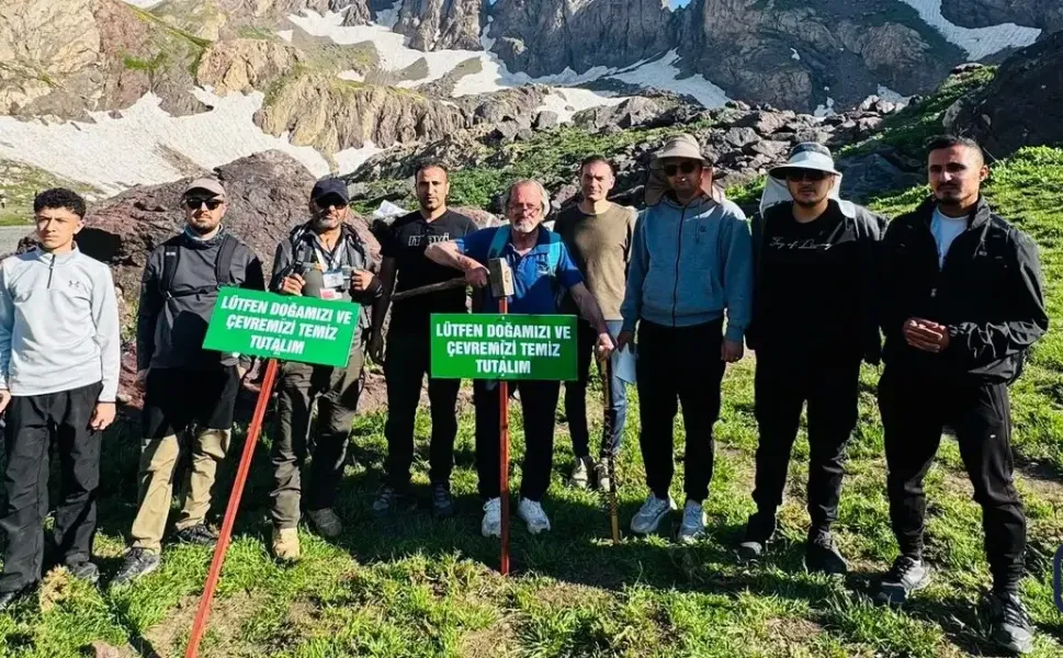 Cilo Sat Gölleri’nde dikkat çeken farkındalık çalışması