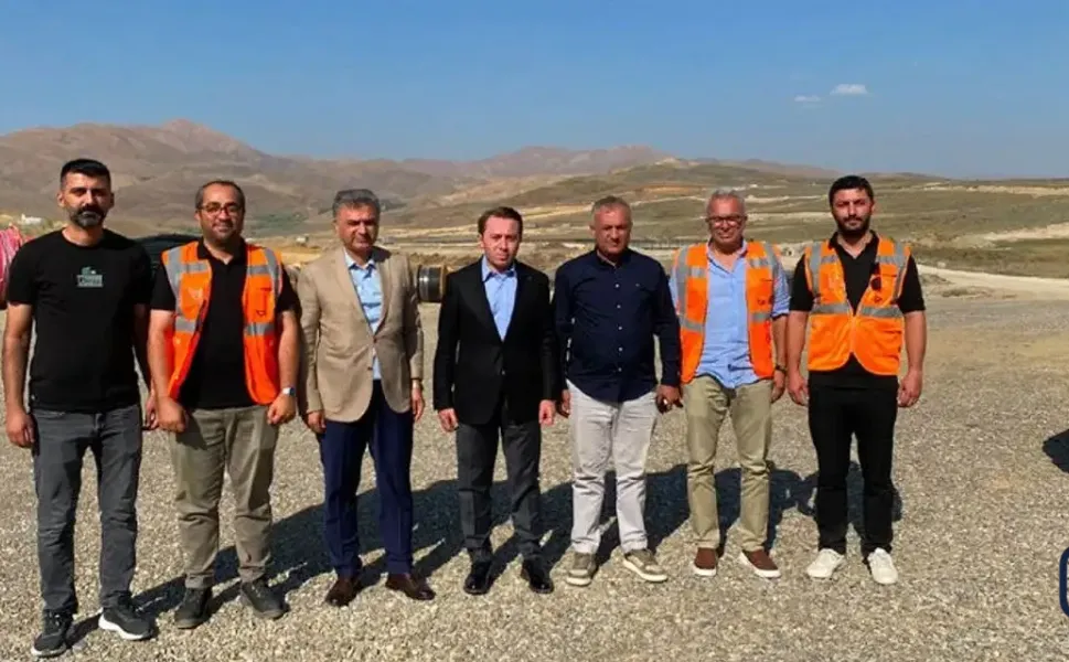 Yüksekova OSB’de altyapı çalışmaları sürüyor