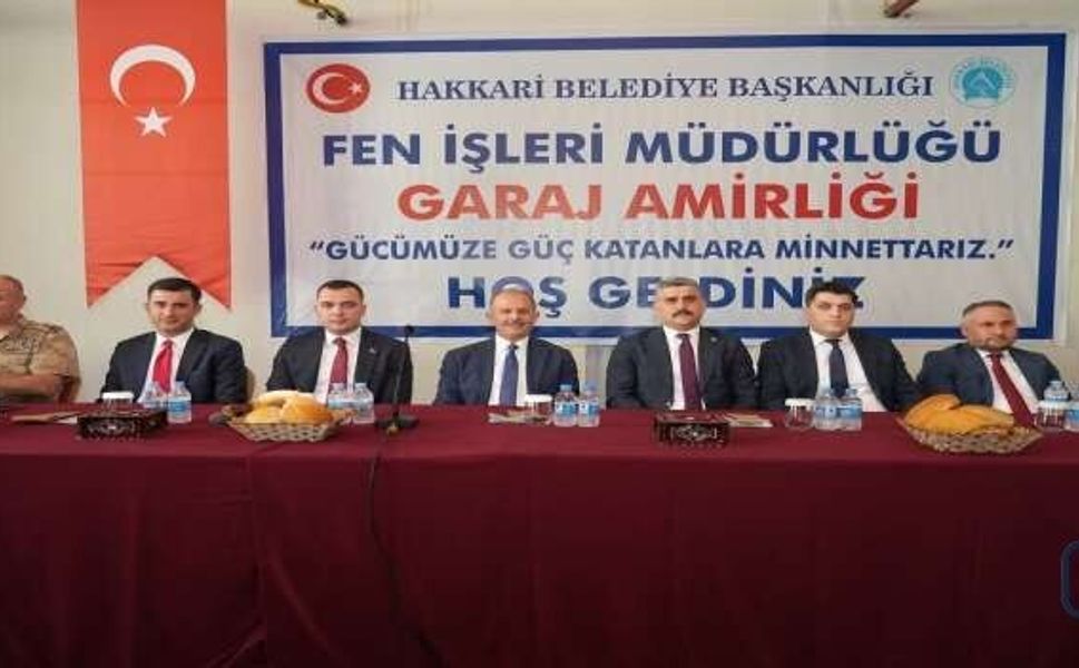 Vali Taşyapan, İl Özel İdaresi ve Belediye Personeliyle Buluştu
