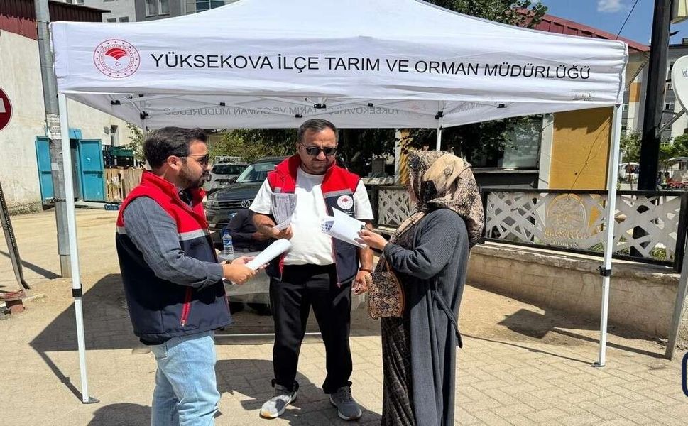 Yüksekova’da Çiftçilere güvenilir gıda ve anız yangını uyarısı