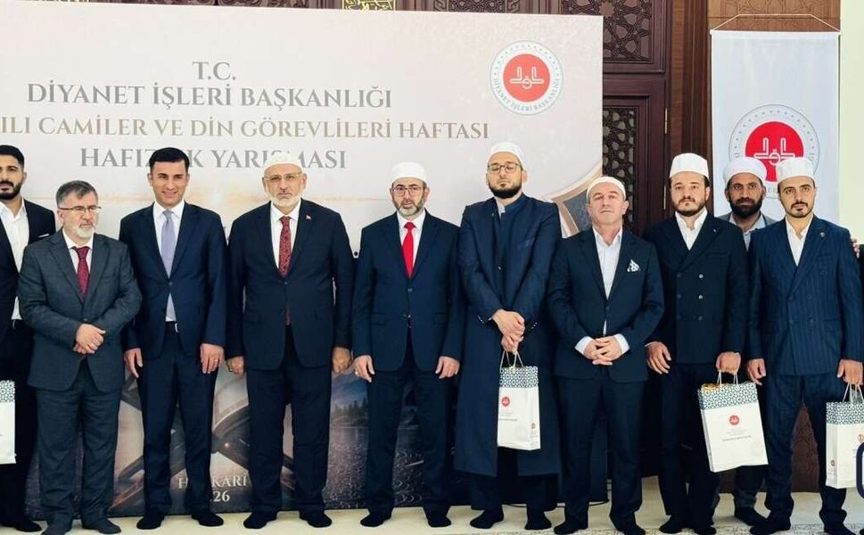 Başkan Kaya, Hafızların Kur’an tilavetine eşlik etti