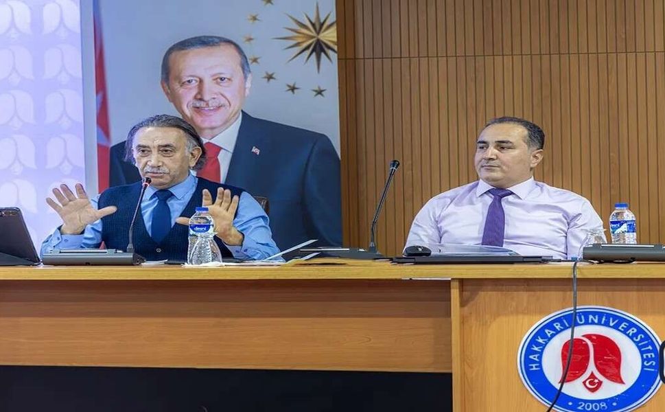 Rektör Gençcelep Başkanlığında Akademik toplantı