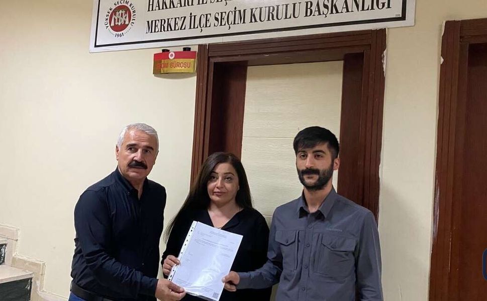 DBP Hakkâri İl Örgütü Yeni Yönetimi Mazbatasını Aldı