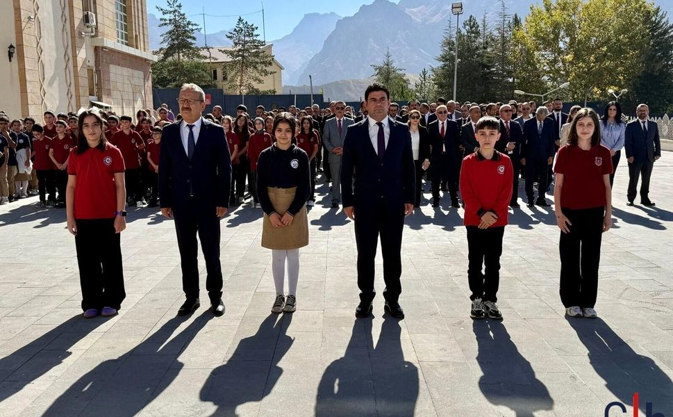 Hakkâri’de Ders Zili Çaldı: Yeni Eğitim Yılı Coşkuyla Başladı