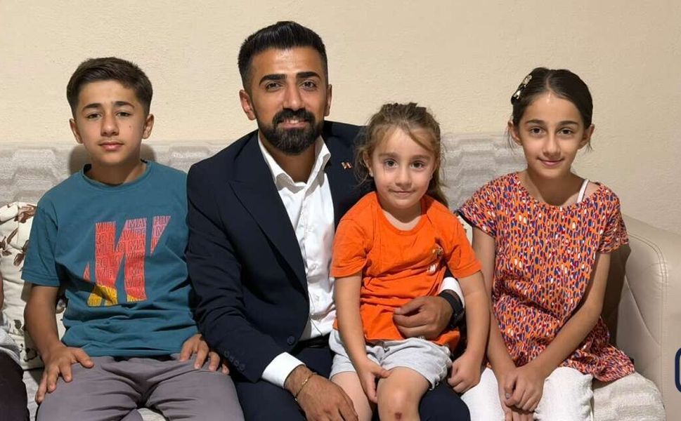 Hakkari’de şehit ve gazi çocuklarına kırtasiye yardımı