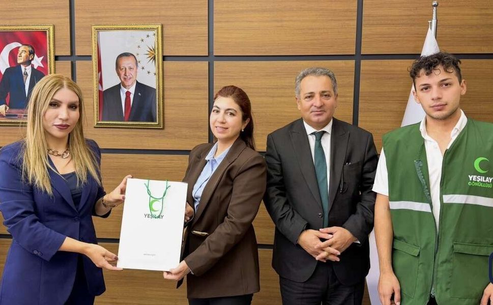 Hakkâri Yeşilay Şubesin’den Müdür Bilgiçe Ziyaret