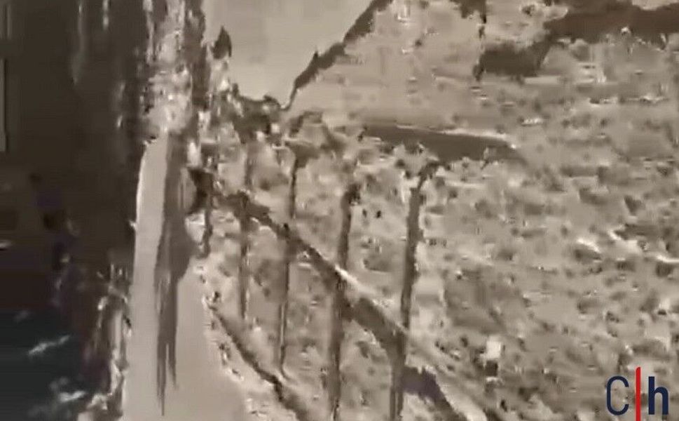 Şehit Selahattin İlkokulu Çevresindeki Duvarlar Tehlike Saçıyor