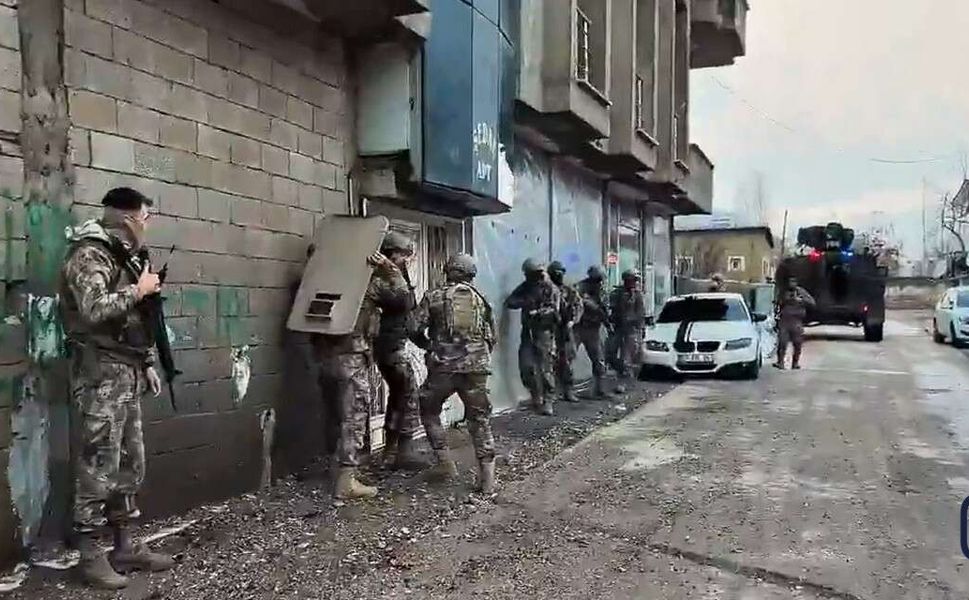 Hakkari ve 33 ilde yasa dışı bahis operasyonu