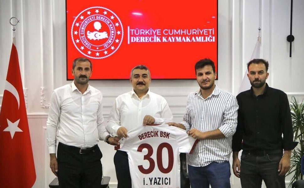 Kaymakam Yazıcı, Derecik Spor Kulübünü Kabul Etti