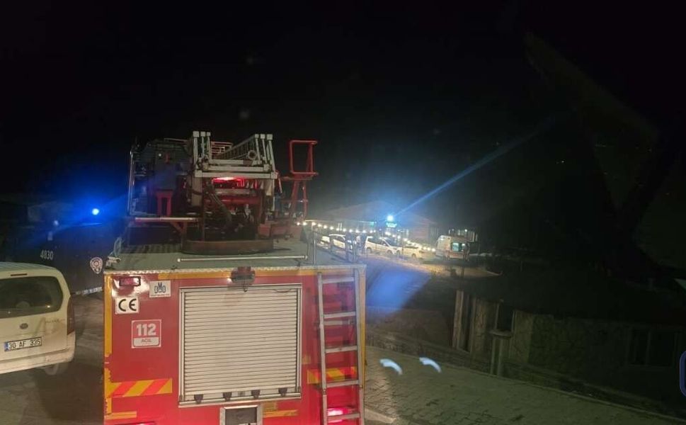 Hakkari'de intihar girişimi: Ekipler ikna etti