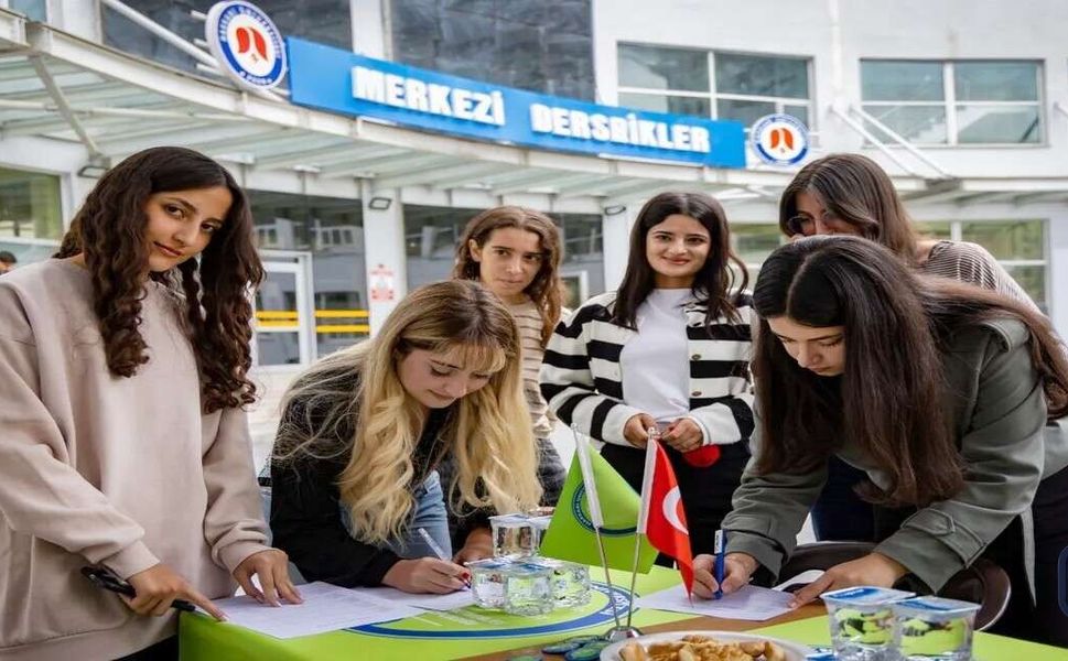 Hakkari Üniversitesinde renkli tanıtım etkinliği
