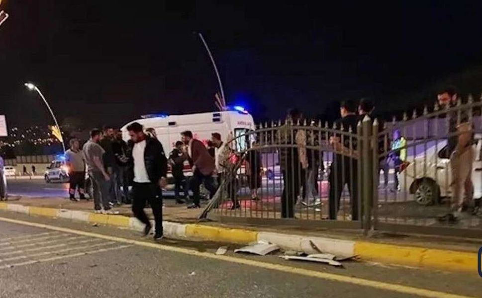 Hakkarili Aile: Diyarbakır ve Urfa Yolunda Kaza Yaptı