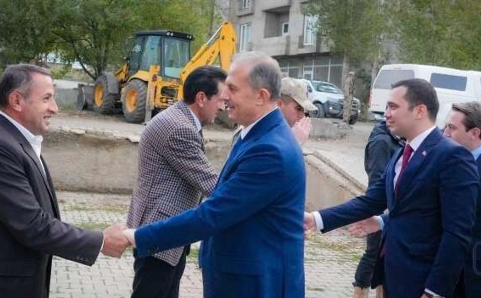 Vali Taşyapan’dan Büyükçiftlik’te belediye ziyareti