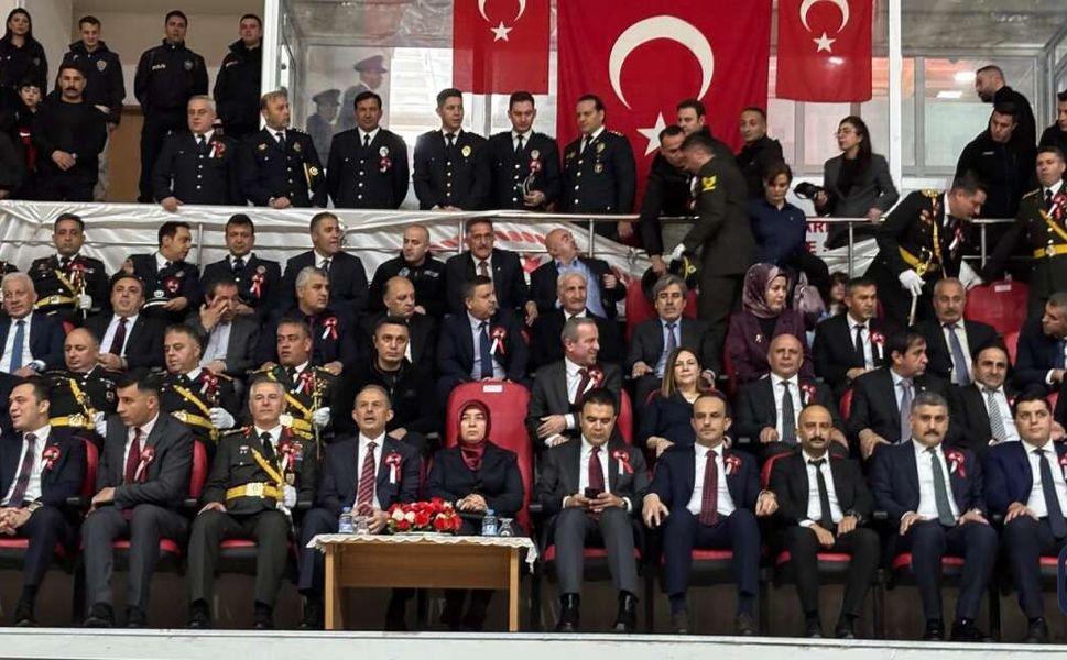 Hakkari’de Cumhuriyet’in 103.Yılı Coşkuyla kutlandı
