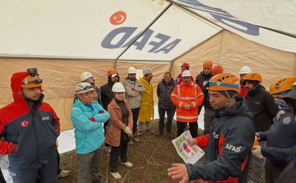 Hakkâri’de CİSAD Ekibine Arama Kurtarma Akreditasyon Eğitimi