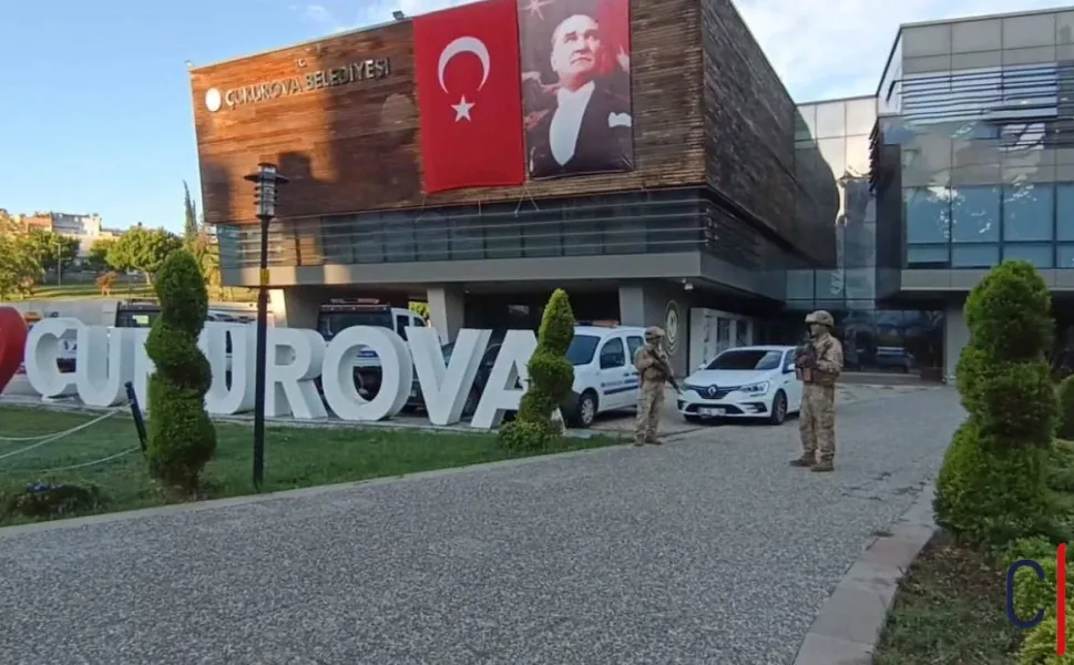Çukurova Belediyesi'ne operasyon: Çok sayıda gözaltı