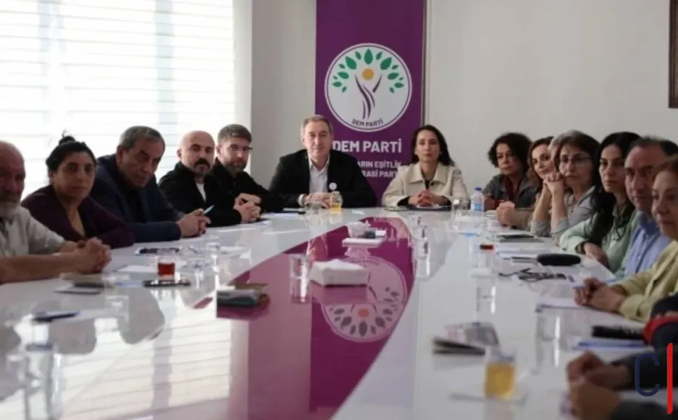 DEM Parti Eş Genel Başkanları, bileşenler ve HDK ile buluştu