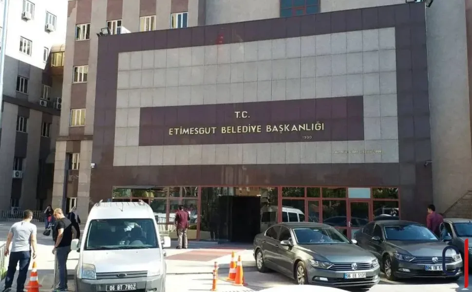 Etimesgut Belediyesi'ne operasyon: 25 kişi gözaltına alındı