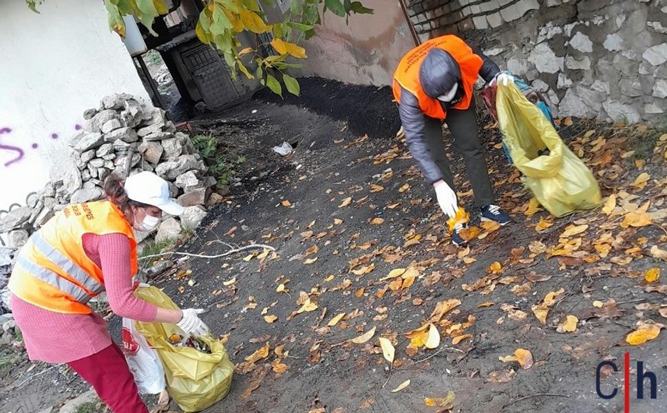 Hakkâri’de yağmura rağmen temizlik mesaisi
