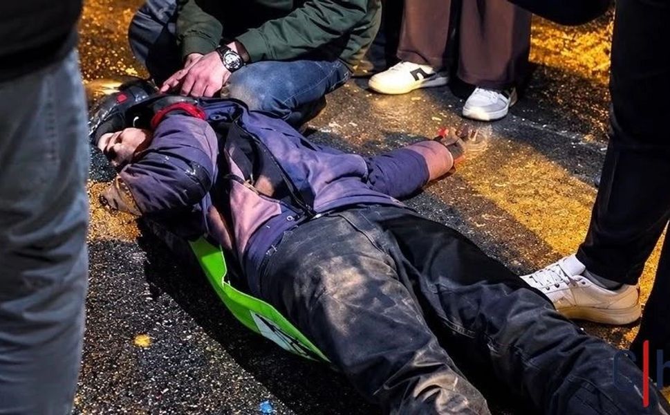 Hakkari'de trafik kazası: Motorsikletli yaralandı