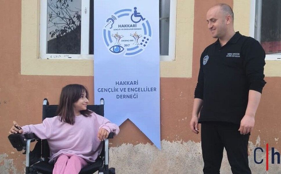 Başkan Aydoğdu'dan Derecik'e 1 Akülü Araba Desteği daha